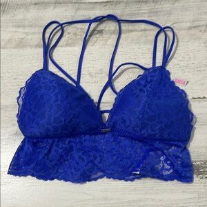 Pink Victoria’s Secret Lace triangle bra size small NWT